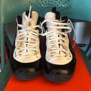 Nike Air Foamposite One Size 6